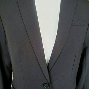 Tailored Stylish Perfect Black Blazer.Streches. Business Size 4.